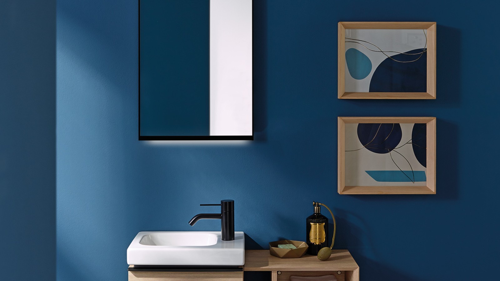 Pārvietošanās un cirkulācijas zonas ir īpaši svarīgas mazās vannas istabās