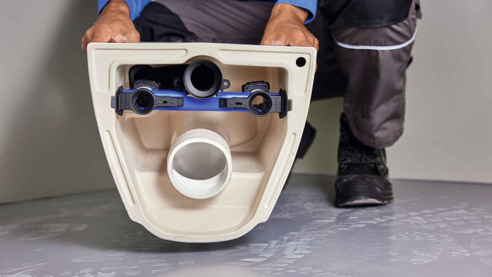 Iepriekš uzstādīts montāžas stienis uz Acanto sienas tualetes poda Iepriekš uzstādīts montāžas stienis uz Acanto sienas tualetes poda