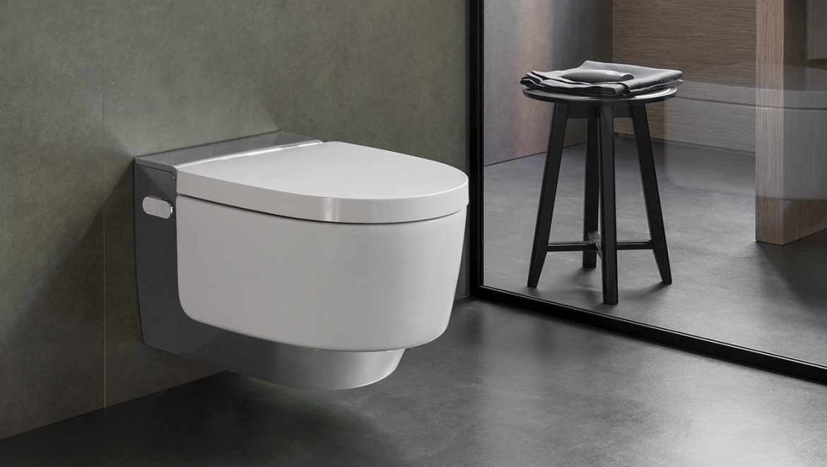Geberit AquaClean Mera shower toilet for the highest comfort requirements (© Geberit) Geberit AquaClean Mera shower toilet for the highest comfort requirements (© Geberit)