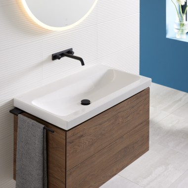 Geberit iCon vannas istabas izlietne ar Geberit ONE izlietnes skapīti Geberit iCon vannas istabas izlietne ar Geberit ONE izlietnes skapīti