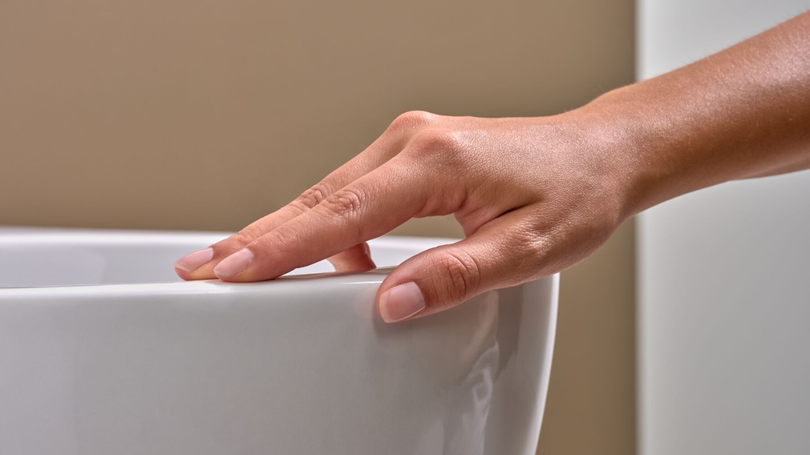 Rokas birstes virs WC ar KeraTect® apdari Rokas birstes virs WC ar KeraTect® apdari