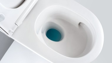 Iekšpuses ģeometriskā forma bez apmalēm optimālai tualetes poda skalošanai