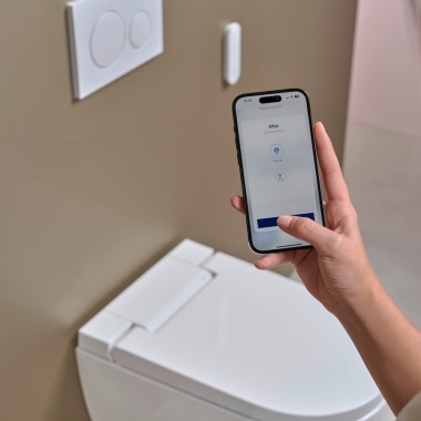 Geberit AquaClean ar Geberit Home lietotni Geberit AquaClean ar Geberit Home lietotni