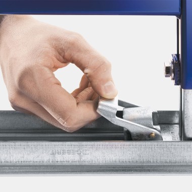 Nostipriniet Geberit Duofix uzstādīšanas elementus ar ātrajiem stiprinājumiem Nostipriniet Geberit Duofix uzstādīšanas elementus ar ātrajiem stiprinājumiem