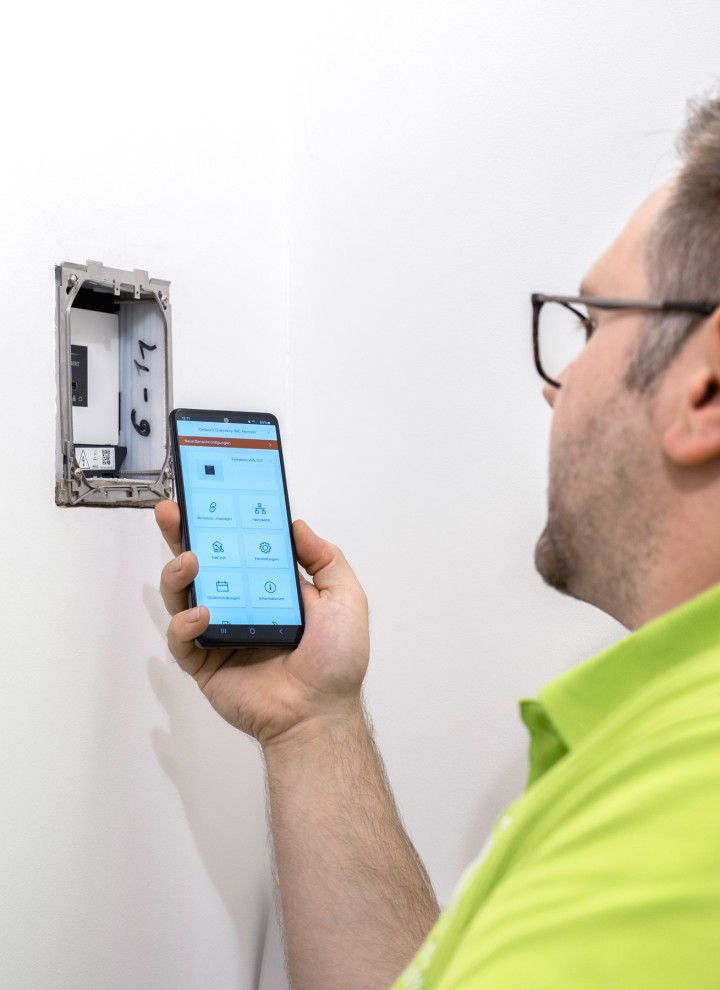 Gala ierīču centrālā darbība, izmantojot Geberit Gateway Gala ierīču centrālā darbība, izmantojot Geberit Gateway